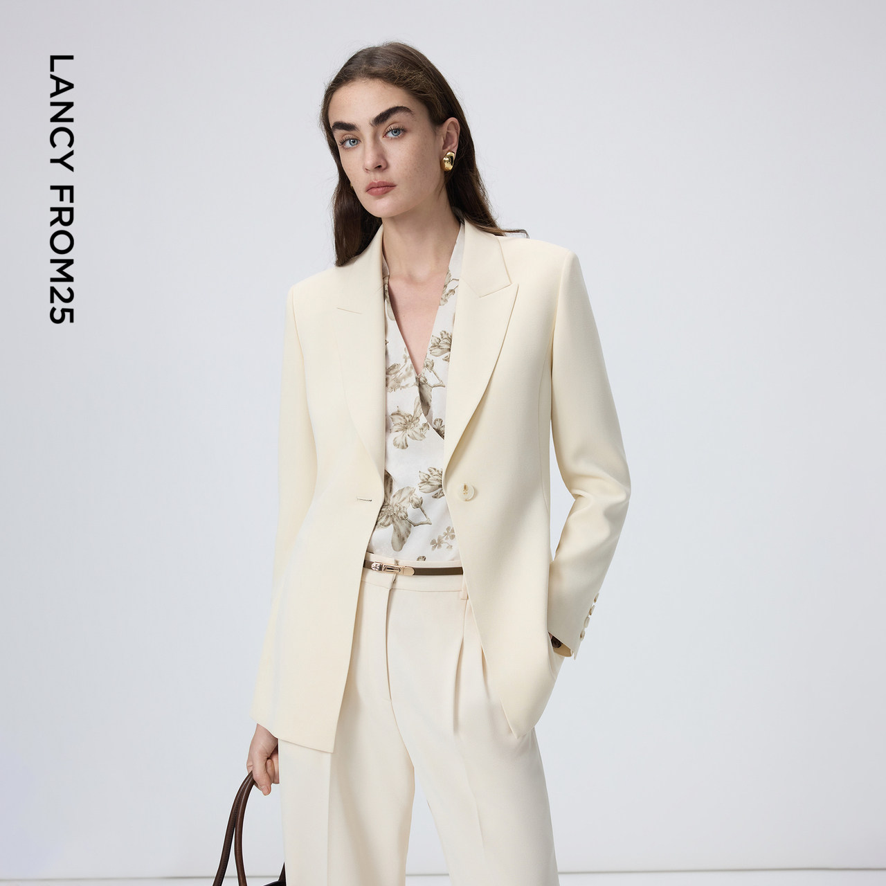 朗姿戗驳领收腰A摆一粒扣西装通勤风西服/西裤套装2026年春季新款,女装/女士精品,时尚套装,淘宝优惠券,粉丝福利购,淘宝优惠卷