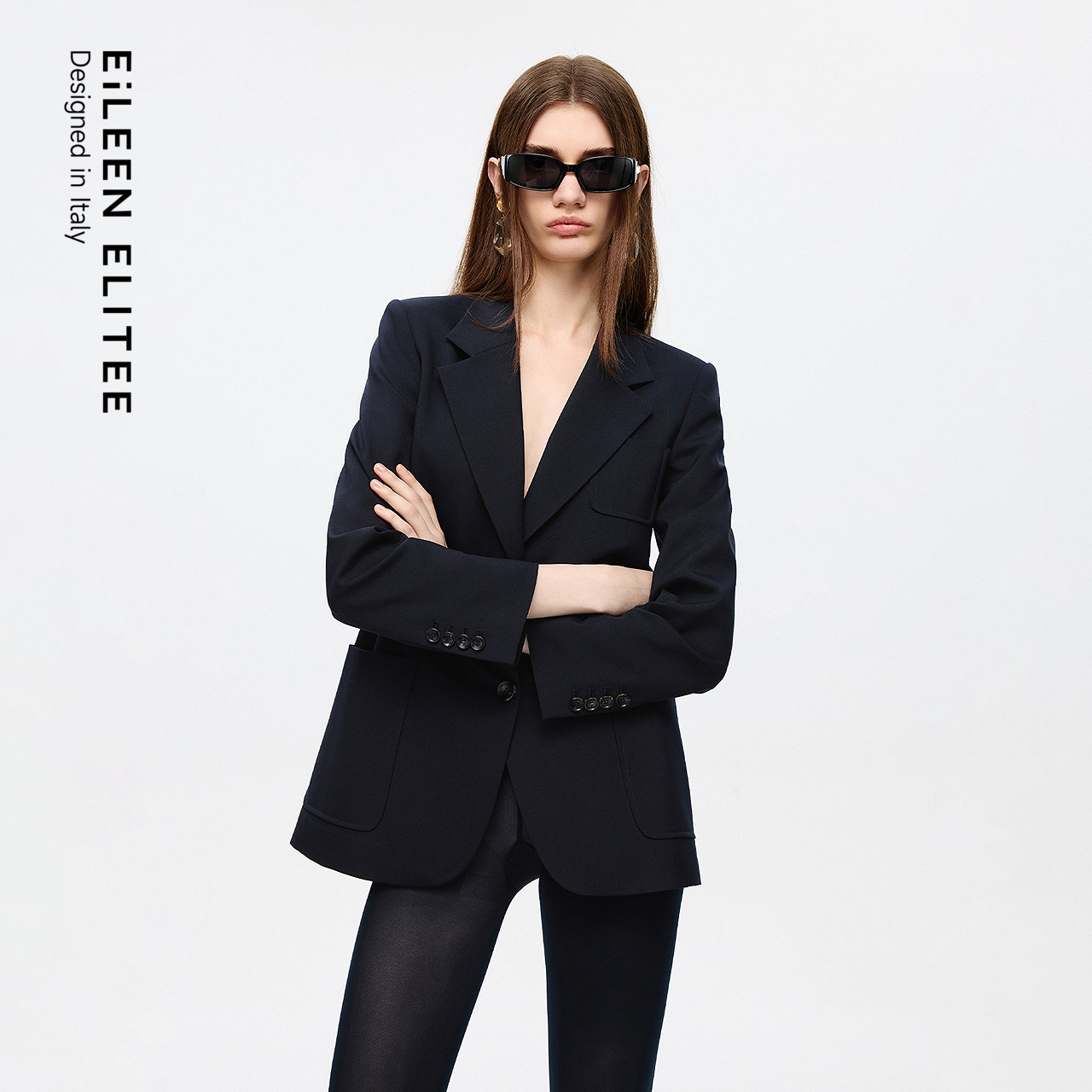 舒适羊毛 便捷贴袋 质感牛角扣