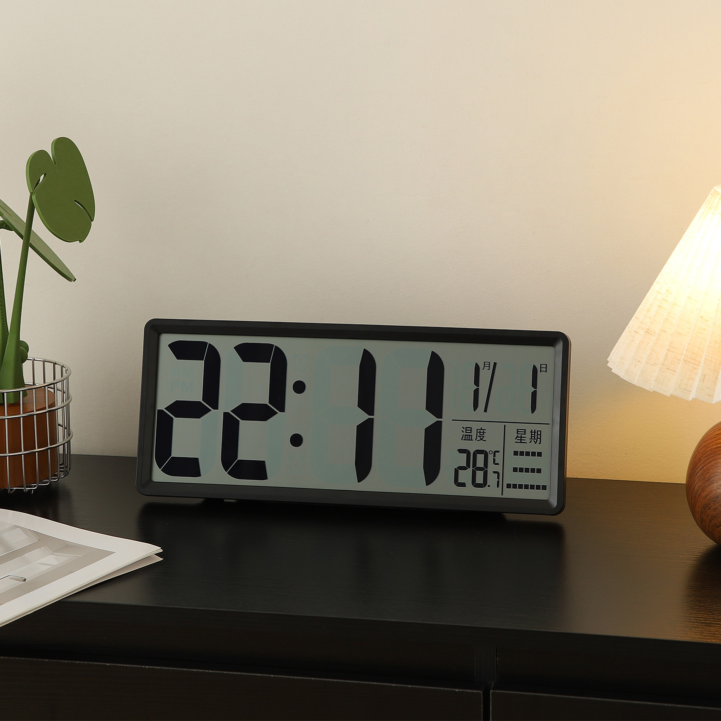 电子桌面时钟摆台式大号时间温度天气显示座钟轻奢高级感客厅摆件