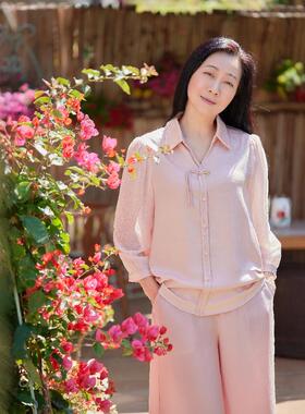 琳丹乐 丹同款 2025新品粉红米白丝缎上衣58511