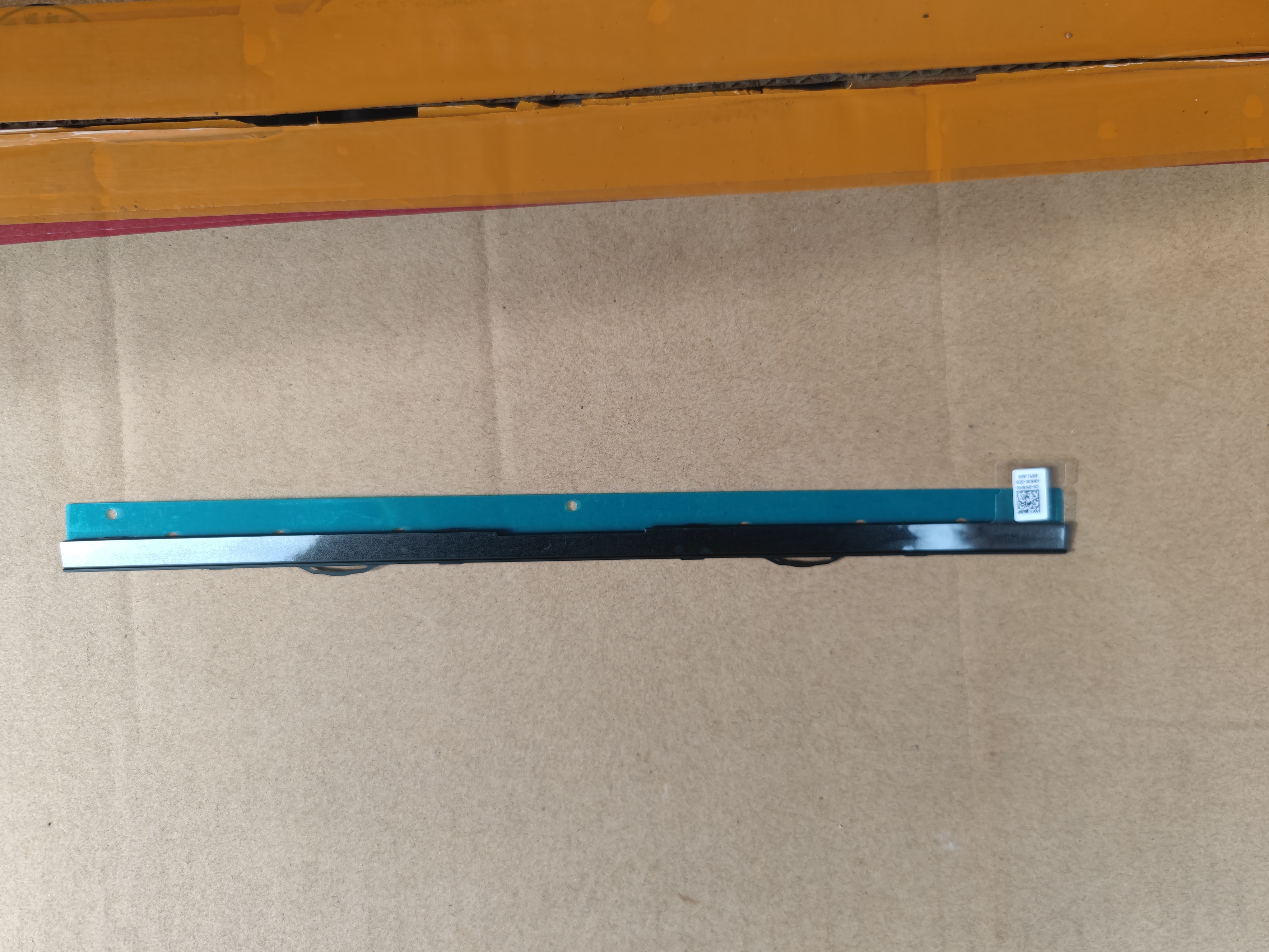 全新 Dell/戴尔 XPS 14 9440 屏幕触摸压条 黑色 NJ6F0 0NJ6F0