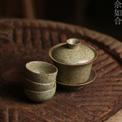 老货芝麻绿釉三才陶瓷盖碗