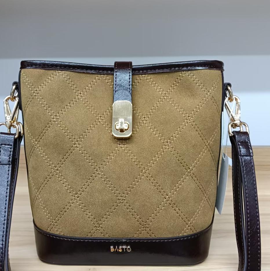 C1054CX5新款单肩包