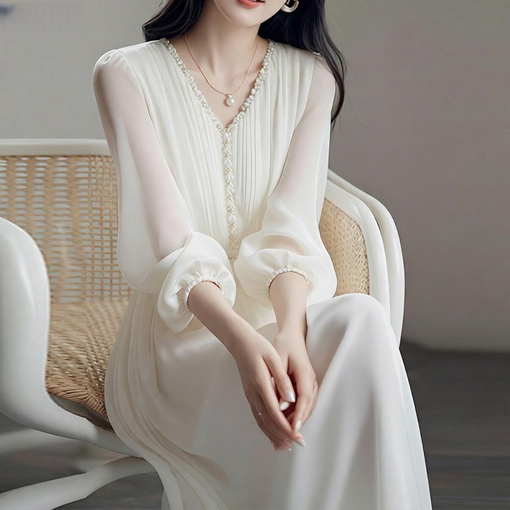 高级感V领白色雪纺连衣裙女早秋新款小众设计感中长款裙子