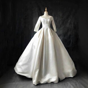 秀场高定D家雪国女王复古剪裁郁金香花苞真丝纯缎面拖尾婚纱礼服