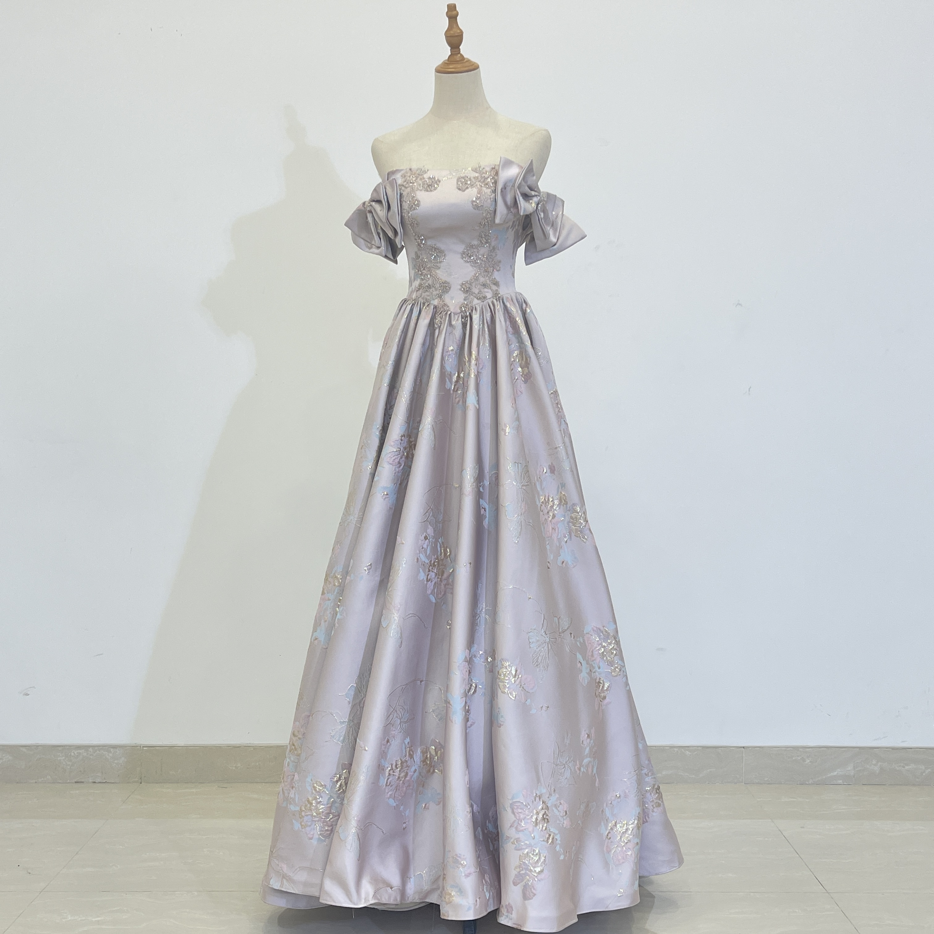 2way2穿浅紫可拆卸双蝴蝶结一字肩袖织金缎面齐地绑带礼服舞会