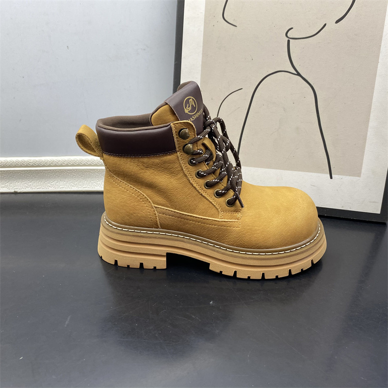 断码处理头层牛皮马丁靴女