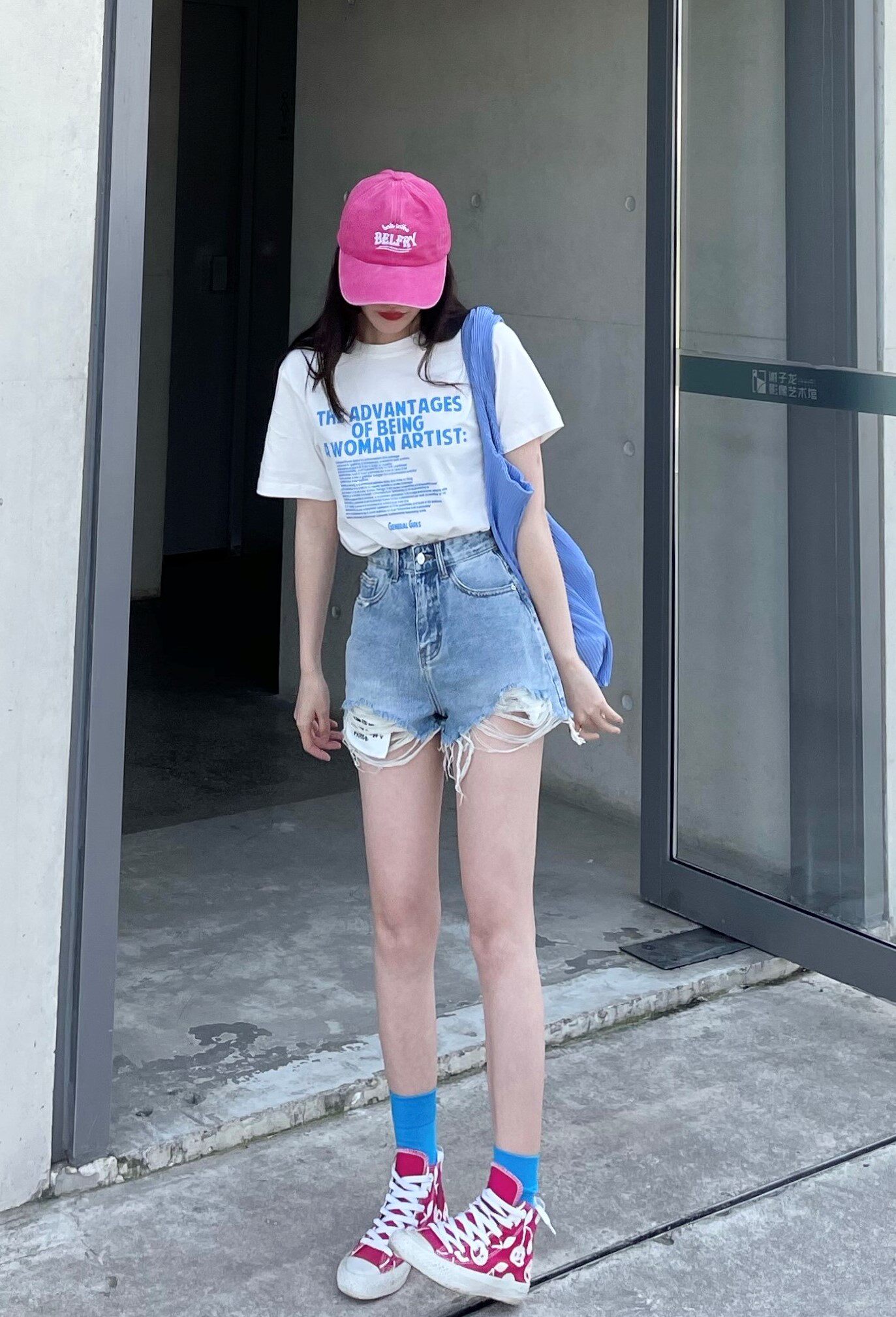 兰贝儿牛仔短裤女2025夏季新款高腰显瘦浅蓝色韩版百搭a字毛边裤