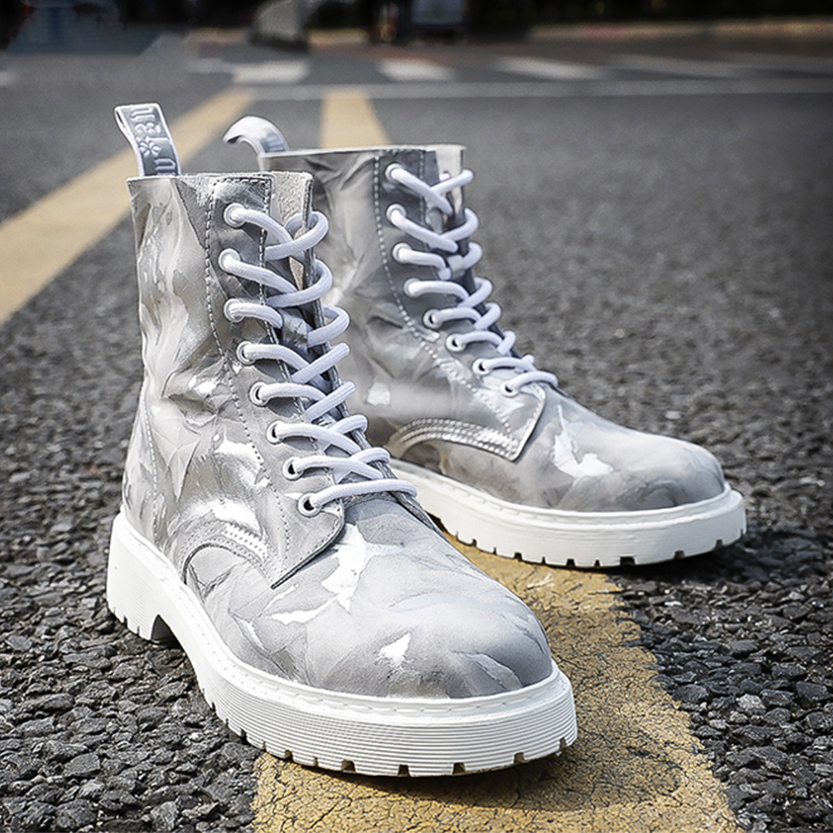 马丁靴男高帮男士冬季加绒英伦风靴子男潮流百搭2021网红工装鞋子在类目 流行男鞋, 靴子中 - 来自Buy2taobao.com提供专业的淘宝代购服务