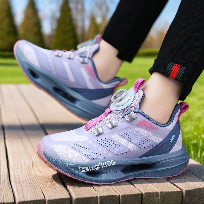 BKG女童运动鞋2025新款轻便跑步软底男童潮鞋黑色网面透气公主帅