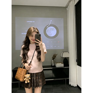 粉色冰丝针织短袖t恤女2026新款夏设计感百搭显瘦减龄半高领上衣