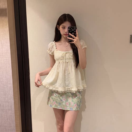 夏季森系奶白娃娃衫碎花短裙套装