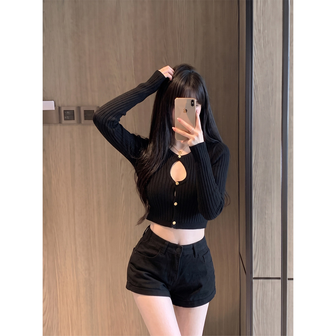 美式辣妹风设计感镂空针织开衫女秋季黑色修身显瘦短款长袖打底衫
