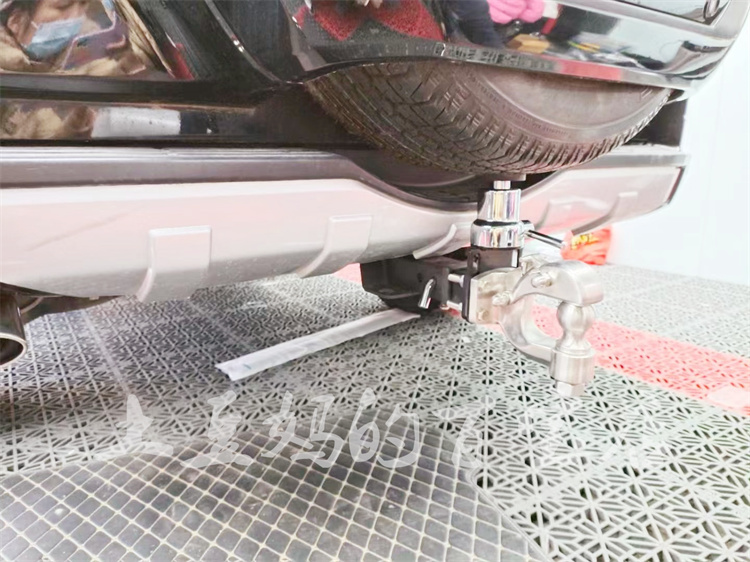 三菱帕杰罗V73V87V93V97山猫后护杠改装拖车杠牵引尾挂钩托架拖钩