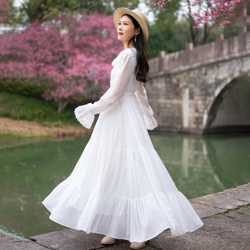 白色仙气大裙摆蛋糕裙长裙