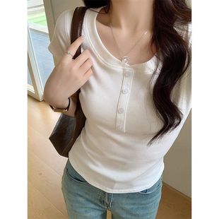 显瘦小众设计纽扣半开 官网正品 白色U领正肩夏季 短袖 T恤女辣妹修身