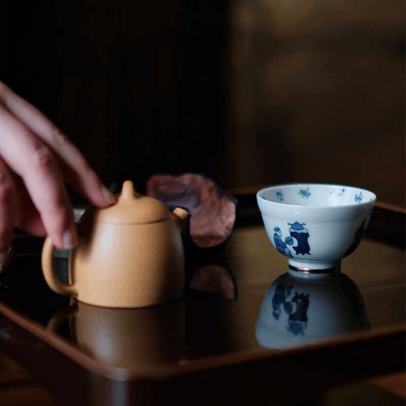 青花人物诗文吾杯(限)主人杯