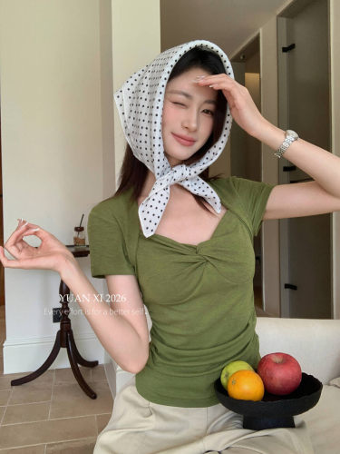 元熙267191爆款纽结设计感方领短袖T恤女修身显瘦收腰正肩上衣夏