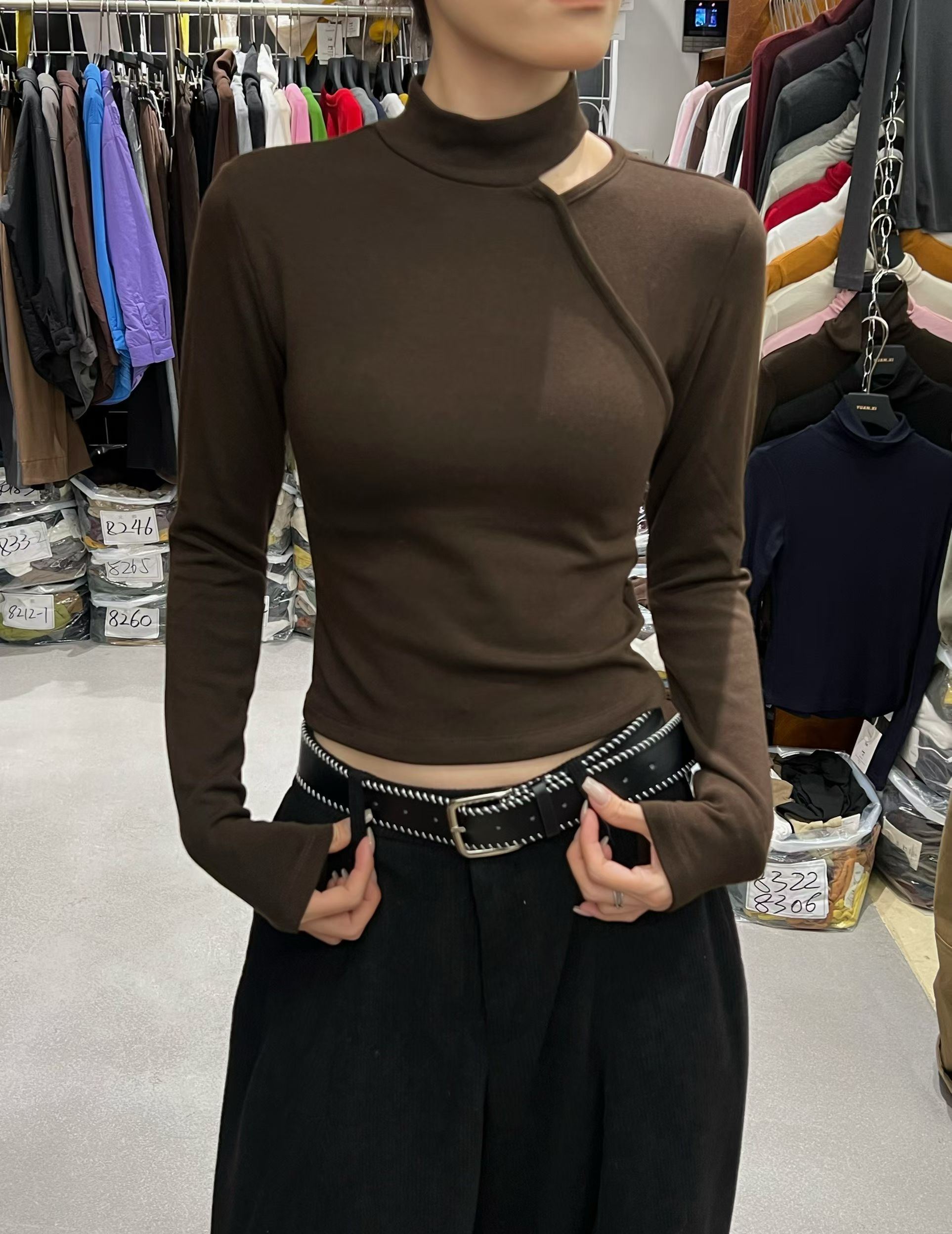 元熙8336小心机露肩半高领长袖T恤女 秋冬修身加绒内搭打底衫上衣