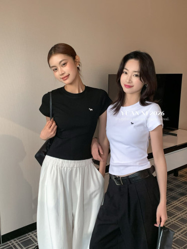 元熙6121春夏新款简约百搭小马刺绣修身显瘦圆领短袖T恤女上衣潮