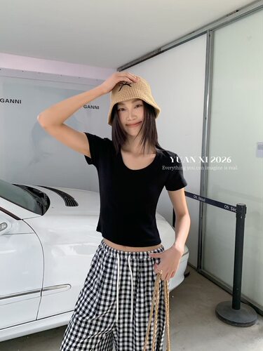元熙263020-1简约高腰漏肚脐U领短袖纯色T恤女修身显瘦正肩上衣夏