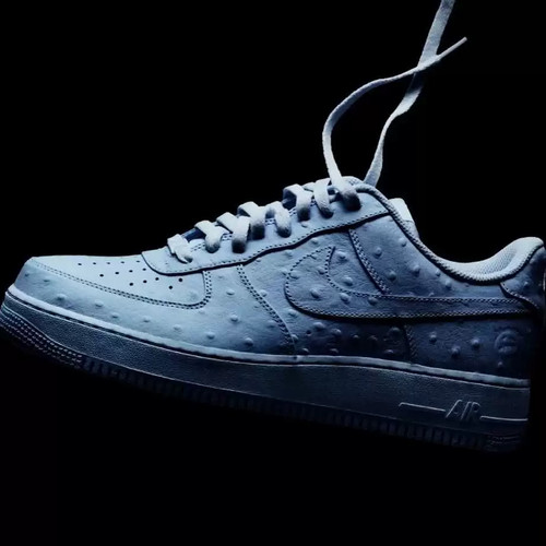 Nike冰蓝限定空军一号男女板鞋