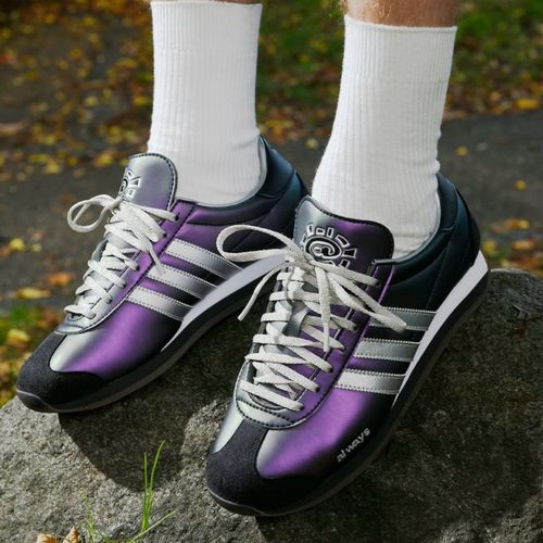 adidas柔软舒适运动休闲鞋