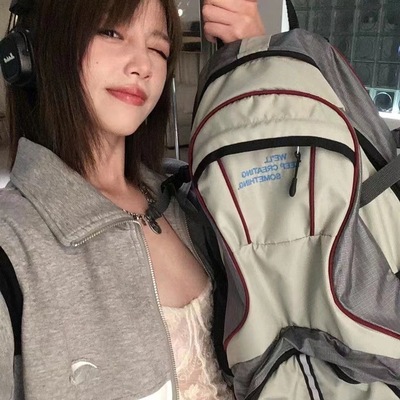 校园女一眼看上双肩包女