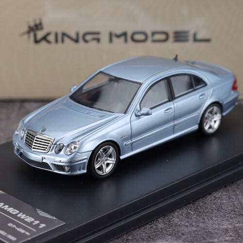 KING MODEL KM 1:64 奔驰E63 AMG W211 冰蓝色 合金汽车模型