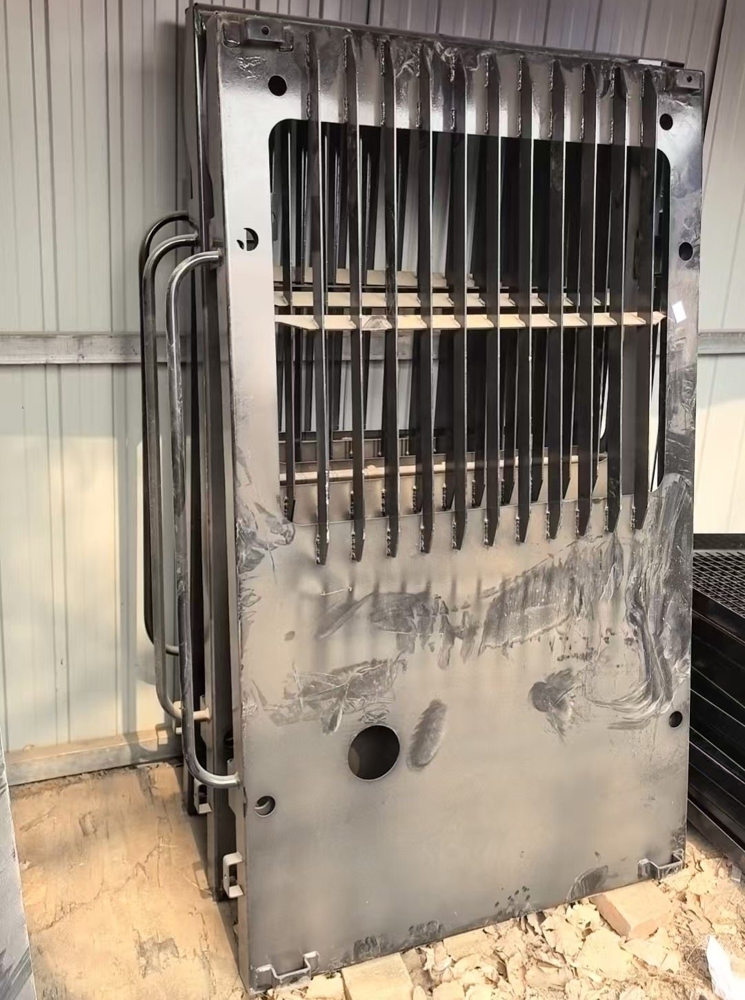 挖掘机现代215/225-7-9vs驾驶室顶棚护板护网