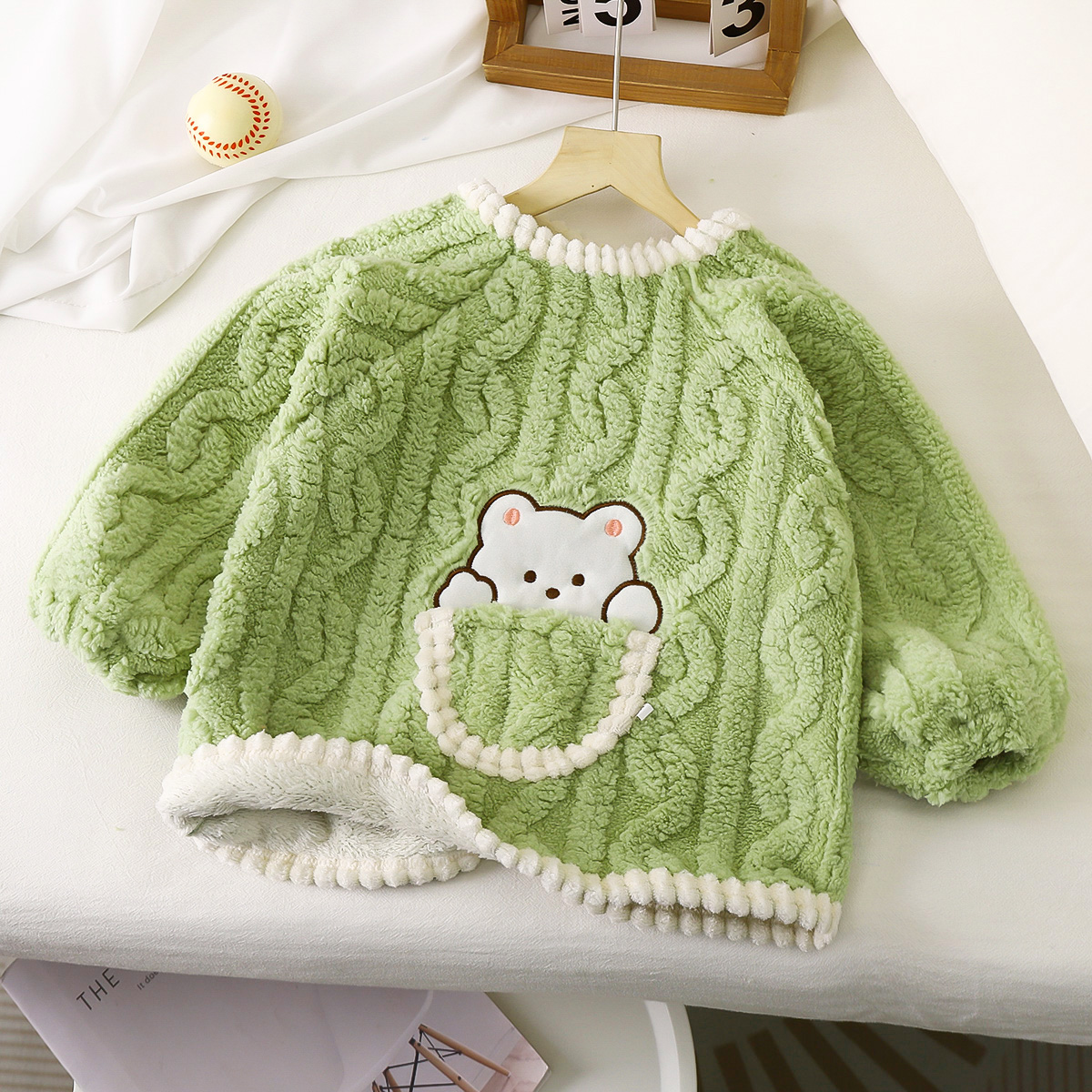 宝宝罩衣新款洋气吃饭围兜