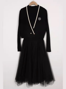 duoyi朵以2023秋季新款时尚气质连衣裙毛织马甲两件套38DQ531098