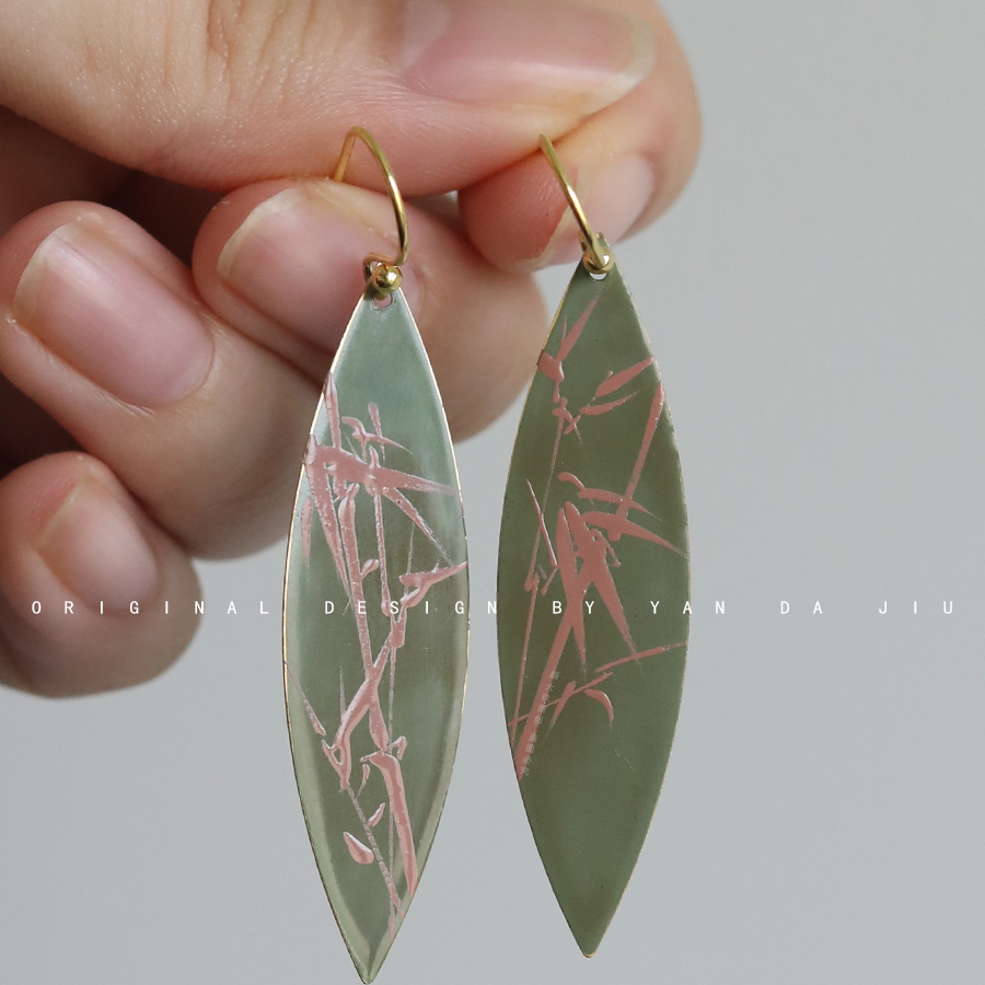 颜大玖·《浅竹》大漆彩绘工艺手绘竹纹新中式耳环-手作铜胎漆器