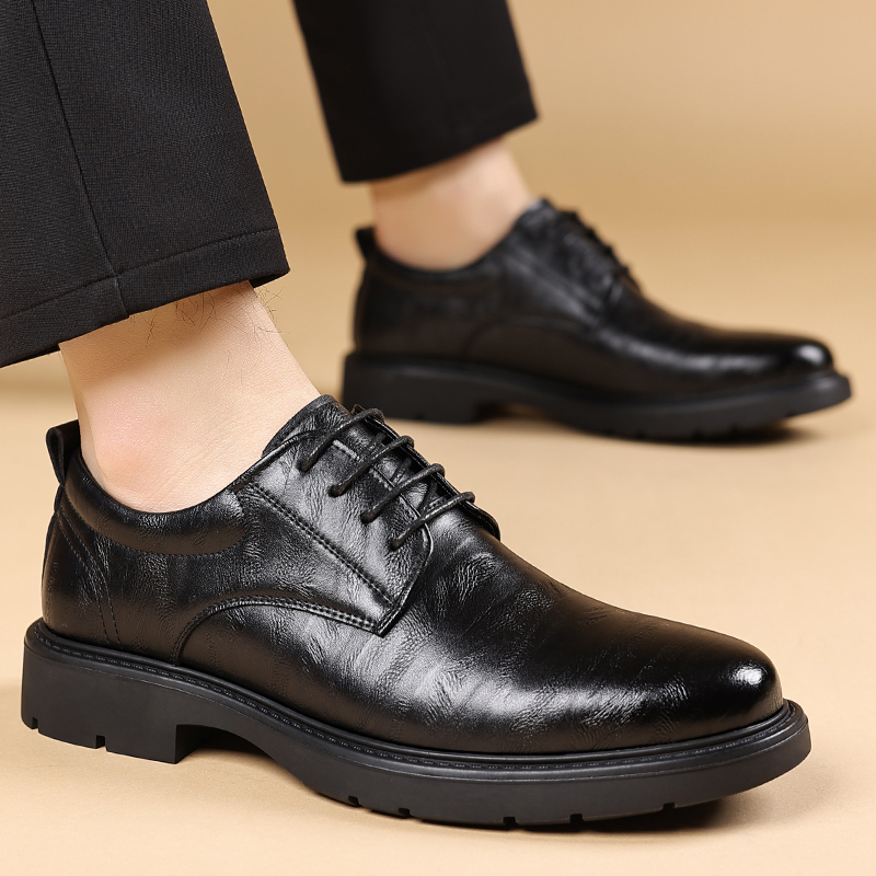 2025秋季新款男鞋商务休闲皮鞋厚底真皮透气潮鞋尖头层牛皮皮鞋男
