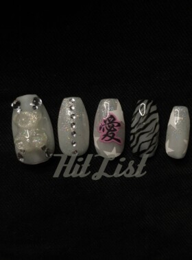 原创辣妹甜心小熊爱心闪钻持久假指甲贴片奶白色彩妆指甲指甲油