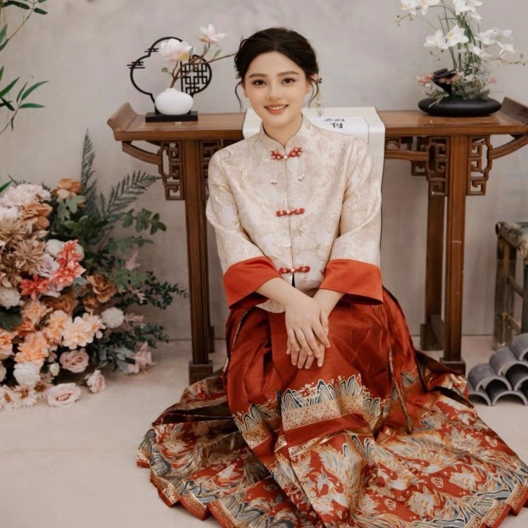 出租满庭芳永遇乐新中式上衣女马面裙婚服汉服套装敬酒服订婚礼服