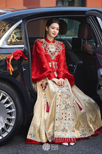 出租倒叙中式明制宋制汉服婚服复古婚礼定制嫁衣凤冠霞帔婚礼租赁