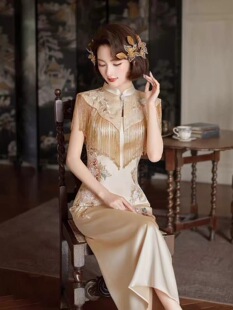 出租新中式金色旗袍敬酒服新娘订婚礼服龙凤褂秀禾服刺绣拖尾