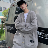 709-MY62-P100春秋休闲v领复古破边大口袋针织毛衣男模特图，男装针织衫/毛衣，星座709