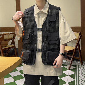 709-FS02-P70 个性小众多口袋防晒情侣马甲背心无袖男图片