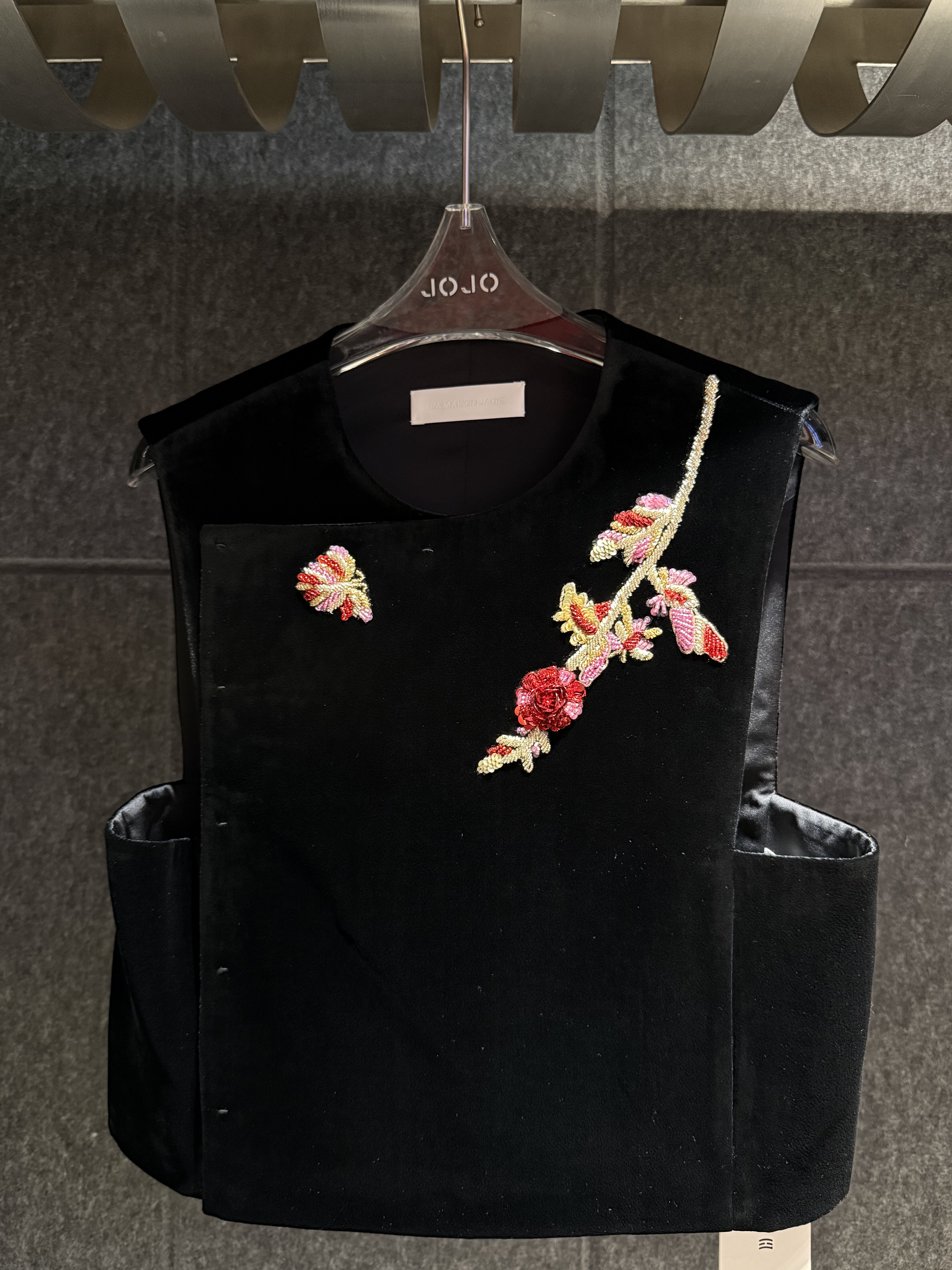 玉琼 LA MAISON JADE玉琼 短款丝绒钉珠马甲