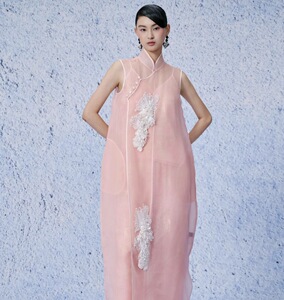 【JOJO官方授权】JUNYANG杨君 粉脂凝香中式轻纱连衣裙
