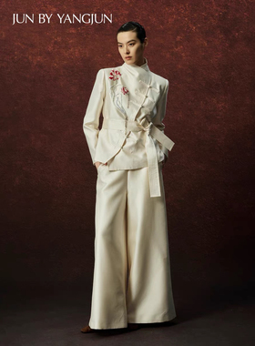 【官方授权】JUNYANG 羊脂玉白丝毛盘扣法绣外套斜襟收腰短外套