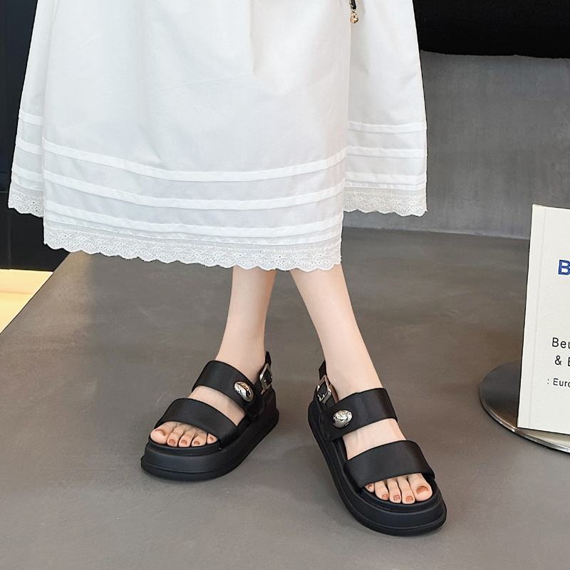 富丽2025夏新真皮厚底松糕鞋女凉鞋时尚百搭休闲露趾鞋铆钉316-28