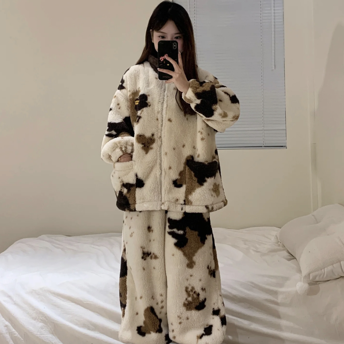 潘多拉珊瑚绒加厚保暖睡衣套装