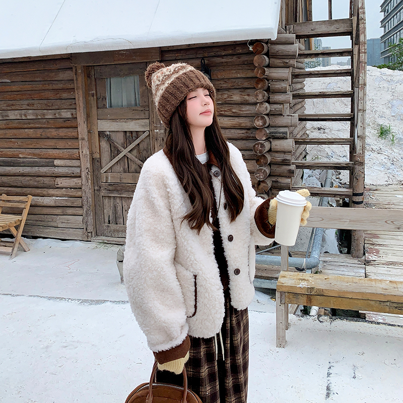 冬季新品设计感撞色羊羔毛皮毛一体保暖外套2C285-2610-P205-K308