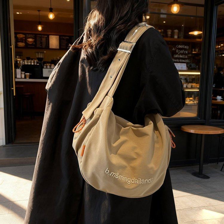 2026帆布包女士2025新款超火男士饺子包上班通勤大容量单肩斜挎包,箱包皮具/热销女包/男包,单肩包,淘宝优惠券,粉丝福利购,淘宝优惠卷