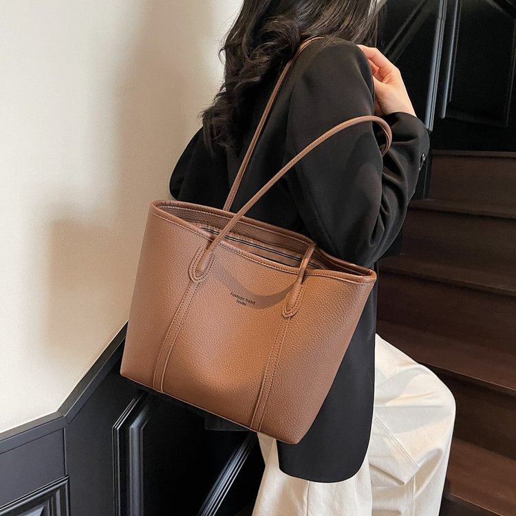 时尚大容量单肩包分层高级感通勤托特包包女大学生上课轻便腋下包,箱包皮具/热销女包/男包,单肩包,淘宝优惠券,粉丝福利购,淘宝优惠卷