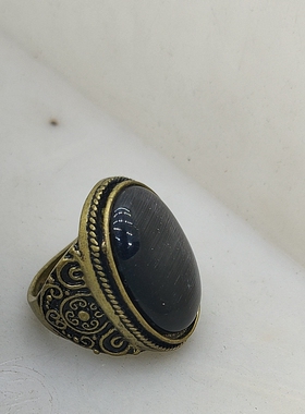 50满29元包邮  复古纹饰镶嵌猫眼石戒指  8码