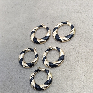 37满29元 项链坠5个 包邮